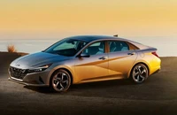 Hyundai Elantra hybrid triệu hồi gần 40.000 xe do tăng tốc ngoài ý muốn
