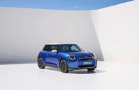 Độc đáo chiếc Mini Cooper EV 2025 với phạm vi 320 km