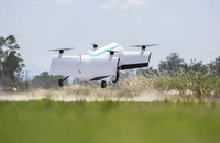 Máy bay điện chở hàng tự động đầu tiên cất cánh