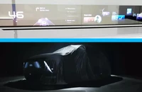 Ô tô Hyundai Mobis cả bốn bánh có thể quay 90 độ và màn hình trong suốt