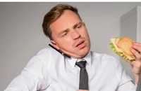 5 mẹo giảm cân đơn giản cho người làm việc ở văn phòng