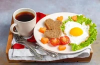 Thực phẩm cần hạn chế khi ăn sáng 