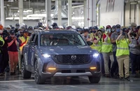 Ra mắt Mazda CX-50 hybrid 2025 phiên bản cao cấp nhất có giá 850 triệu đồng
