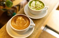 Uống cà phê hay matcha, loại nào tốt hơn cho sức khỏe?