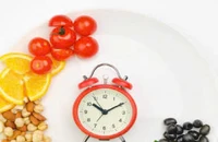 Nhịn ăn gián đoạn có thể giúp giảm đường huyết và Cholesterol cao
