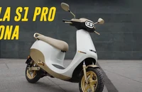 Chiêm ngưỡng xe tay ga điện dát vàng 24K