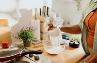 Điều gì xảy ra với cơ thể bạn khi bạn uống sữa hạnh nhân hàng ngày? 