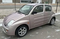 Khám phá Toyota WiLL Vi 2000: Chiếc xe kỳ lạ của Toyota