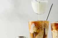 5 thức uống phổ biến có thể gây mất nước vào mùa hè nóng