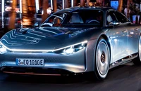 Mercedes-Benz hé lộ công nghệ sơn năng lượng mặt trời và phanh vĩnh cửu