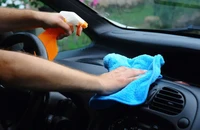 3 sản phẩm bạn không nên dùng để vệ sinh ô tô