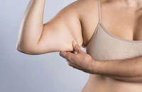 Đánh tan mỡ thừa, săn chắc cánh tay tuổi trung niên với bài tập sau đây
