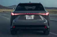 SUV hạng sang thống trị 2025: Lexus RX, BMW X5 dẫn đầu doanh số