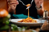 Thời điểm ăn tối lý tưởng giúp ổn định đường huyết