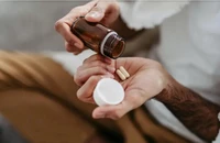 Người bị huyết áp cao cần tránh dùng thực phẩm chức năng nào?