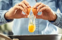 Lợi ích của choline trong trứng đối với sức khỏe não bộ và bệnh Alzheimer