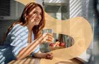 Vì sao không nên chỉ uống nước ép trái cây vào buổi sáng sớm?
