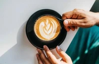 Uống cà phê đúng cách và đúng lúc để kiểm soát cân nặng