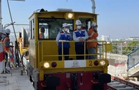 Bất ngờ với lương của chuyên gia đào tạo lái tàu metro