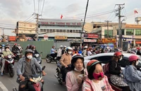 Người dân chú ý khi đi qua đường Kha Vạn Cân, Võ Văn Ngân thuộc TP Thủ Đức