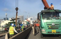 Bắt đầu sửa chữa khe co giãn trên cầu Phú Mỹ, quận 7