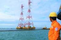 Cận cảnh công trình đường dây điện 220kV vượt biển dài nhất Đông Nam Á
