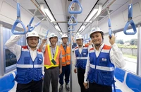 Hình ảnh đoàn tàu metro số 1 lần đầu lăn bánh