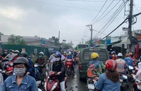Lại ùn ứ trên nhiều tuyến đường ở TP Thủ Đức giờ cao điểm 