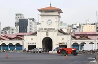 Vòng xoay Nguyễn Huệ - Lê Lợi và phía trước chợ Bến Thành được thiết kế ra sao?