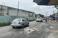 Đường Lã Xuân Oai, TP Thủ Đức lại xuống cấp