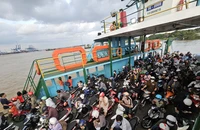 Cửa ngõ phía Đông bắt đầu đông đúc người dân quay lại TP.HCM