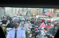 Đang ùn ứ kéo dài trên đường Phan Đình Phùng, quận Phú Nhuận