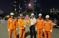 Lãnh đạo EVNHCMC thăm lực lượng trực ca Tết Dương lịch 2024