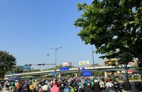 Cửa ngõ sân bay Tân Sơn Nhất đang ùn ứ kéo dài