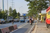 Đường Võ Chí Công, TP Thủ Đức nhiều đoạn mất 'con lươn'