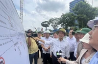Nỗ lực thông xe hầm chui Nguyễn Văn Linh - Nguyễn Hữu Thọ vào tháng 9