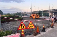 Sau kiến nghị của công an TP, vòng xoay Phú Hữu bắt đầu được cải tạo