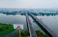 Cấm xe ô tô lưu thông qua cầu Bình Triệu 1 để nâng tĩnh không cầu