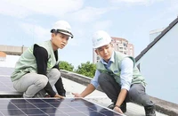 Phương án nào để phát triển năng lượng sạch và giảm chi phí điện?