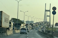 Tổ chức giao thông trên cầu Phú Mỹ, người dân đi lại chú ý