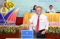 Điện lực TP.HCM ủng hộ đồng bào miền Trung – Tây Nguyên bị thiệt hại do mưa lũ 