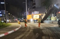 Hàng loạt tuyến đường ở TP.HCM thay áo mới đón Tết