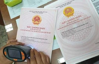 Lừa bán đất không thành vì công chứng phát hiện sổ đỏ giả