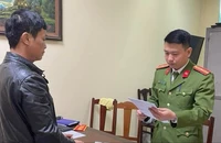 Bắt phó phòng giả mạo trong công tác ở Phú Thọ