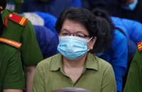 Cựu trưởng đoàn thanh tra Đỗ Thị Nhàn: ’Cựu tổng giám đốc SCB tặng quà là bình thường’