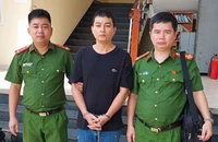 Bắt 1 cán bộ ngân hàng lừa đảo, trốn truy nã thay tên đổi họ