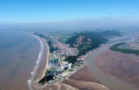 Ngất ngây trước vẻ đẹp hoang sơ biển Hoằng Trường 