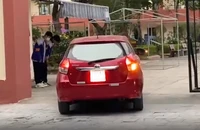Vụ HS cúi chào thầy cô giữa trời giá rét: Yêu cầu giáo viên, HS không tấn công người phản ứng trên mạng xã hội