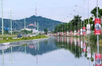 Mưa lớn trong đêm, nhiều tuyến phố ở Thanh Hóa ngập sâu trong nước