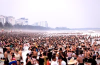 Đón 8,6 triệu lượt khách, nhưng du lịch Sầm Sơn vẫn còn ‘ngủ đông’